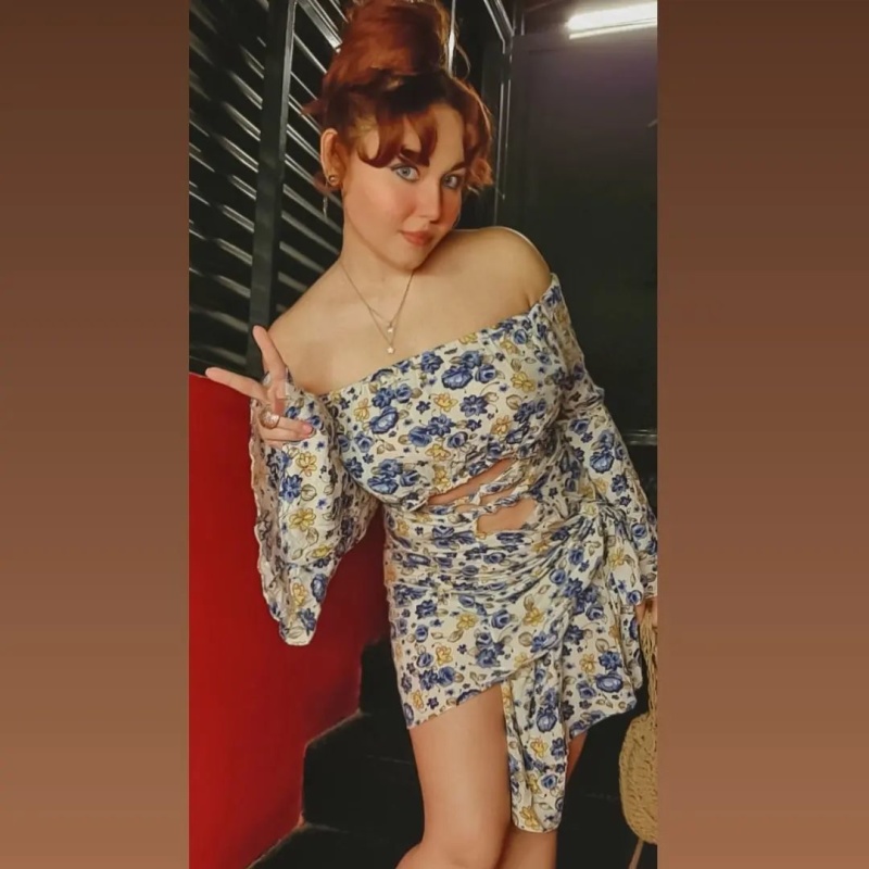 إيما التركي تظهر بملابس جريئة  X1wiEjgW_t