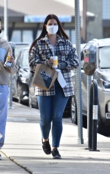 Lana Del Rey - Goes out for coffee with a friend at Alfred Coffee in Studio City, February 2, 2021