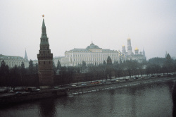 Красная жара / Red Heat (Арнольд Шварценеггер, Джеймс Белуши, 1988) - Страница 2 Lwi3GmUA_t