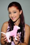 Ariana Grande C80X9Ggk_t