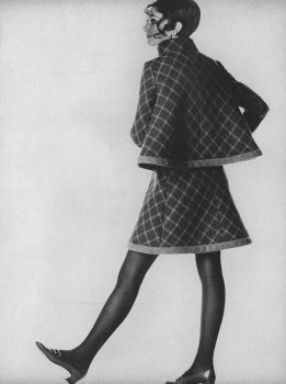 US Vogue October 15, 1967 : Jennifer O'Neill by David Bailey | the ...