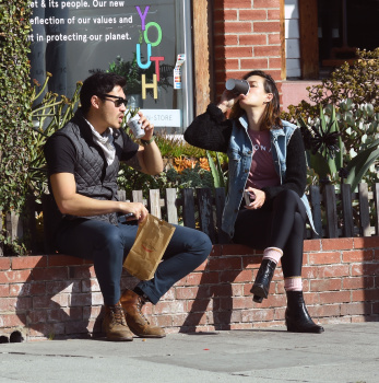 Henry Golding - Grabs coffee and does some retail shopping with his wife Liv Lo in Los Angeles, December 11, 2020