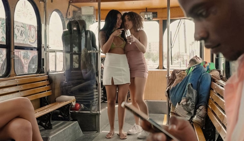 Kira Perez, Ameena Greene - The Fucking Public Bus Threesome 1080p