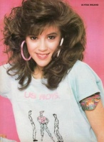 Alyssa Milano - Page 2 YJ41X1vz_t