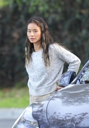Jamie Chung - Picks up after her dog at a dog park in Los Angeles, December 3, 2021