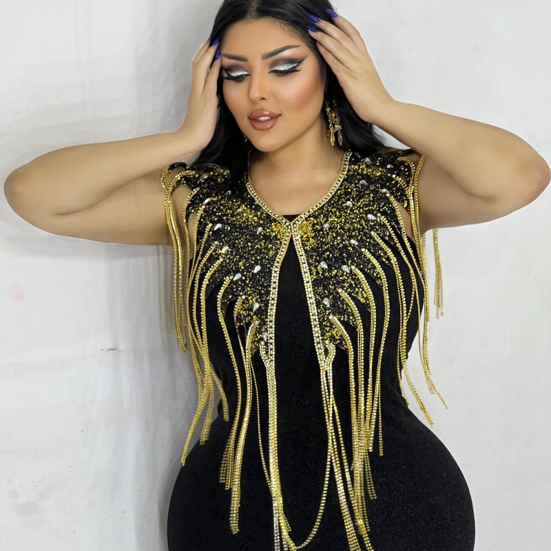 سلمى الشيمي تبرز بإطلالة جريئة  DP2NgbXC_t
