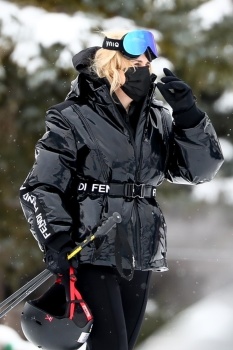 Rebel Wilson - Wraps up a day of skiing in Aspen, December 18, 2020