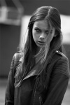 Meika Woollard 8dfOlogt_t