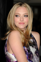 Amanda Seyfried BTUnfzAn_t