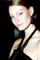 Alyssa Sutherland DGX7ebfN_t