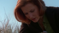 Gillian Anderson - The X-Files S08E03: Patience 2000, 75x