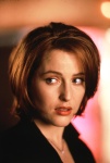 Gillian Anderson YvgyLDk6_t