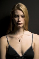 Alyssa Sutherland TiJHH5N4_t