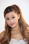 Ariana Grande JgYNI6iq_t