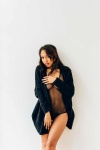 Parker McKenna Posey IpHiMNlp_t