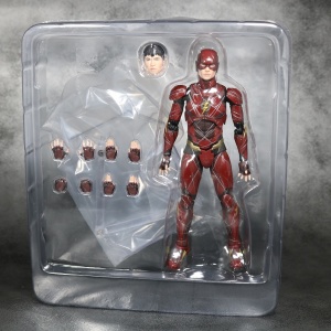 Justice League DC - Mafex (Medicom Toys) - Page 4 UYm6cb5m_t