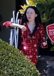 Noah Cyrus - At her home in Los Angeles CA 04/29/2024
