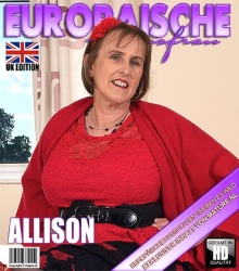 Mature - Allison (EU) (58) - Britische &#228;ltere Dame spielt mit sich selbst  Mature.nl