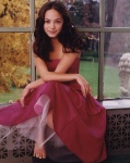 Kristin Kreuk GhmQmPDA_t