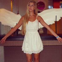 Allie Deberry 53C3CRJf_t