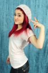 Ariana Grande Q9wYsD7p_t