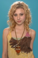 Alyson Michalka - Page 2 ICNhnTeg_t