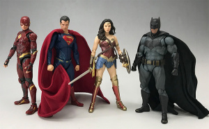 [Comentários] DC Comics S.H. Figuarts - Página 2 NuiVIGQL_t