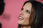 Alessandra Ambrosio - Page 5 LKcanRYo_t