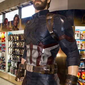 Avengers Exclusive Store by Hot Toys - Toys Sapiens Corner Shop - 23 Avril / 27 Mai 2018 - Page 5 QLXRBbWu_t