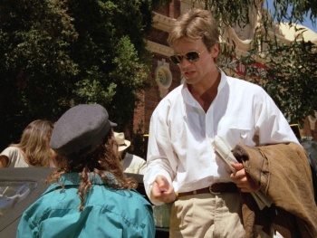 MacGyver S01 720p BluRay DD2 0 x264-DON screenshots