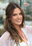 Alessandra Ambrosio - Page 7 W8lTWw5M_t