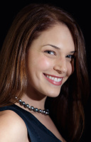 Amanda Righetti YiJKY9M9_t