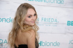 AnnaSophia Robb F55KgBVM_t