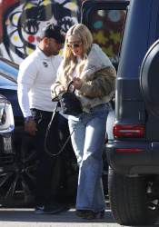Hilary Duff - Out for lunch in Los Angeles January 25, 2024