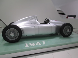 Porsche Museum  XHA0I2Gi_t