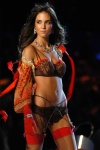 Andi Muise - Victoria’s Secret Fashion Show Nx0DUEg2_t