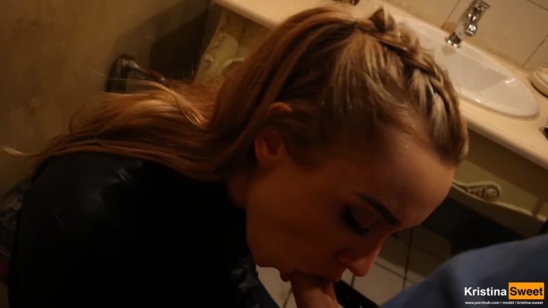 Public Blowjob He Cum In My Mouth In The Toilet In A Restaurant