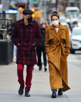 Katie Holmes - Out in New York with her boyfriend 01/25/2021