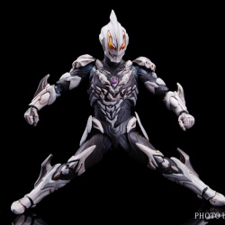 Ultraman (S.H. Figuarts / Bandai) - Page 7 ZD34LgiF_t