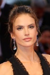 Alessandra Ambrosio - Page 8 DxcpcHB8_t