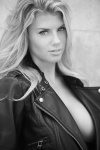 Charlotte McKinney - Page 4 SBFW1p8h_t