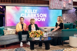 2023/11/01 - The Kelly Clarkson Show D2IEcX0l_t