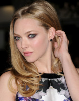 Amanda Seyfried XDW1e3BD_t