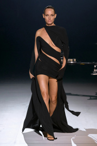 Amber Valletta @ Thierry Mugler Fall Winter 2023-24 Ready to wear show, 2023 Jan 27