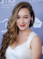 Alycia Debnam Carey XIERsRX7_t