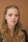 Amanda Seyfried - Page 4 MfNPcCfn_t