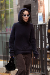 Zoë Kravitz - Going out to get coffee near her home in Brooklyn, New York, October 31, 2021