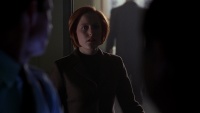 Gillian Anderson - The X-Files S07E11: Closure (2) 2000, 56x