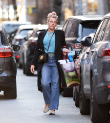 Busy Philipps - Is spotted heading out in New York, February 19, 2023