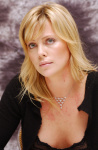 Charlize Theron Monster 15-11-2003 Y21dvKzq_t